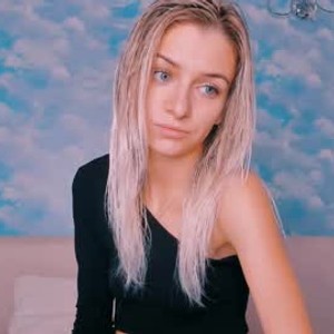 livesexr.com stellamoorre livesex profile in blonde cams