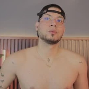 livestrip-joy.com streamilicious livesex profile in squirt cams