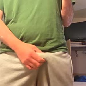Cam boy stroke4crust