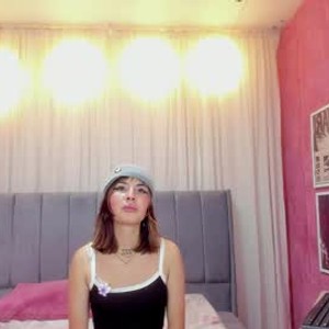 show2cam.com sukini_berry livesex profile in petite cams