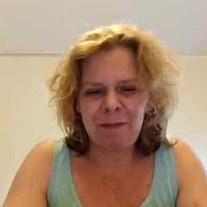 sweet28101992 webcam livesex profile on pornos.live