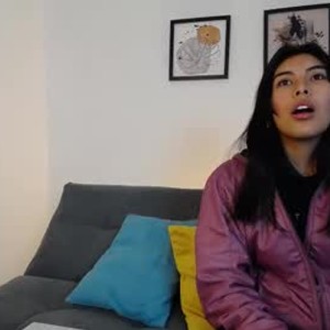 privat-livecam.com sweet_bella_cute_ livesex profile in blonde cams