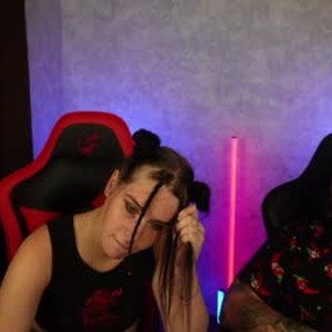 Camgirl is actually offline