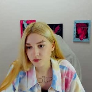 sexcityguide.com sylvia_ortiz livesex profile in blonde cams