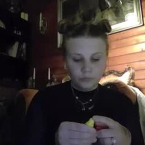 chaturbate thevintagelily webcam profile pic via cam-performer.com