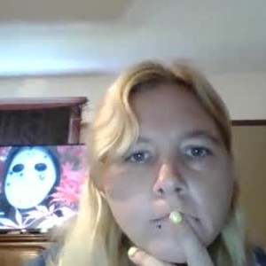 chaturbate thickblonde_92 webcam profile pic via pornsexycams.com