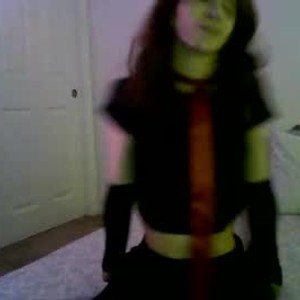 elivecams.com tinyemmablu livesex profile in kinky cams