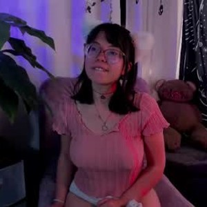 chaturbate uchikydoll webcam profile pic via sexlivecamsites.com