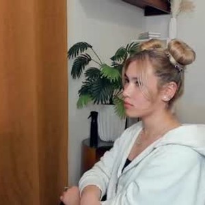 chaturbate vanes_flower webcam profile pic via myliveeroticcams.com