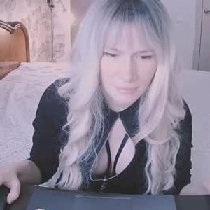 chaturbate victoria_lux webcam profile pic via gonewildcams.com