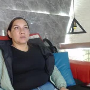 livesexr.com viviana_alarcon livesex profile in curvy cams