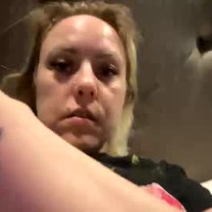 chaturbate whitecat2424 webcam profile pic via amateursex-livecam.com