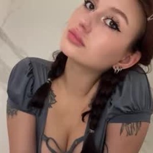 gonewildcams.com yammi_yammi livesex profile in cum cams