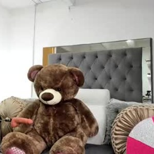 chaturbate yerlysariza webcam profile pic via privat-livecam.com