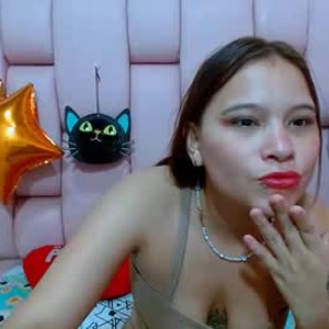 chaturbate yolis_19 webcam profile pic via girlsupnorth.com