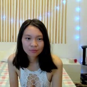 girlsupnorth.com yumi_shyne livesex profile in shy cams