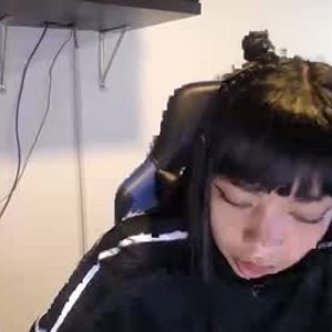 Camgirl is actually offline