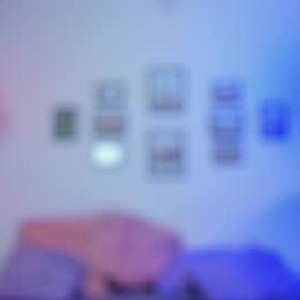 chaturbate zoee_bloom webcam profile pic via cam-performer.com