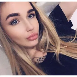 sexyblonde7 from imlive