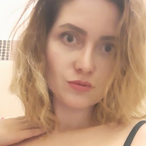 JuliaGloss's profile picture