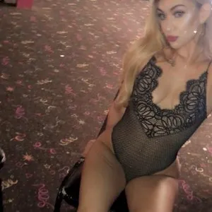 SexyLucyBaby from imlive