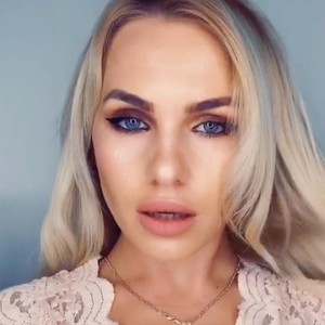 Viktoria100's profile picture