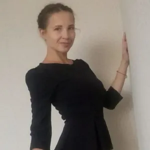 ElenaSixtyNi from imlive