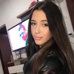 LarissaManoela from imlive