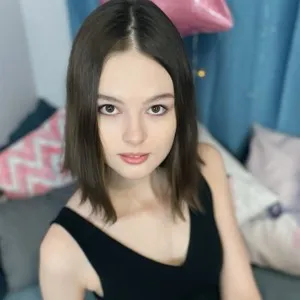 OliviaYanson from imlive