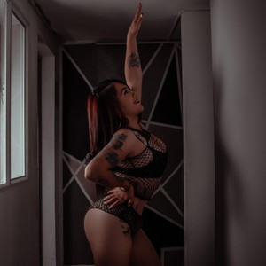 CamiSquirtt69