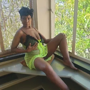 AfricanSexyDoll48 from imlive