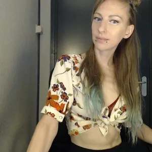 Kitty_Old_69 from myfreecams