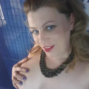 DesiredBlue from myfreecams