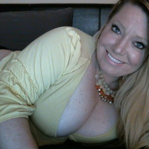 mfc BbwBrenna webcam profile pic via rudecam.live