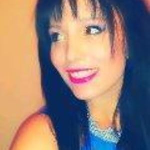 sexlivecamsites.com NellyReiki livesex profile in flower cams
