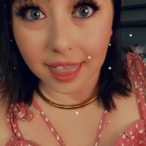 sleekcams.com BruisedKitten livesex profile in piercing cams