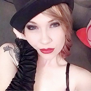 mfc KirbyCutie webcam profile pic via livesexl.com