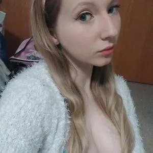 KittenCandy19 from myfreecams