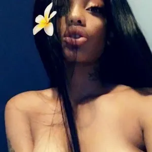 SexSlavee24 from myfreecams
