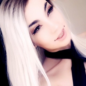 free6cams.com GwenBB livesex profile in findom cams