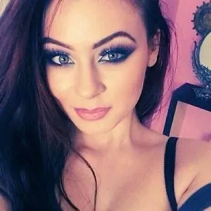 Thebrunette01 from myfreecams