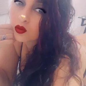 angiebigtits from myfreecams