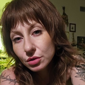 mfc burpqueen webcam profile pic via sexcityguide.com