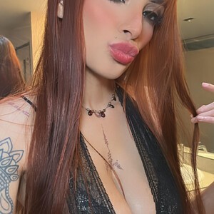 mfc lara_steele webcam profile pic via watchgirlcam.com