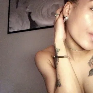 xx_cee from myfreecams