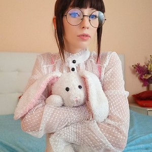 livesex.fan PetitePrincez livesex profile in lush cams