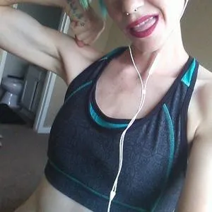 LaurelleBee from myfreecams