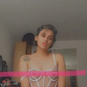 BabyBambiXXX from myfreecams