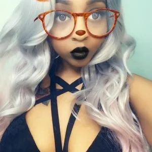 MissHoneyFox from myfreecams