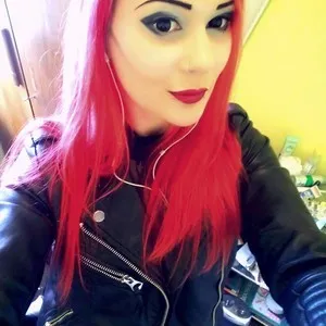 UVaddict666 from myfreecams